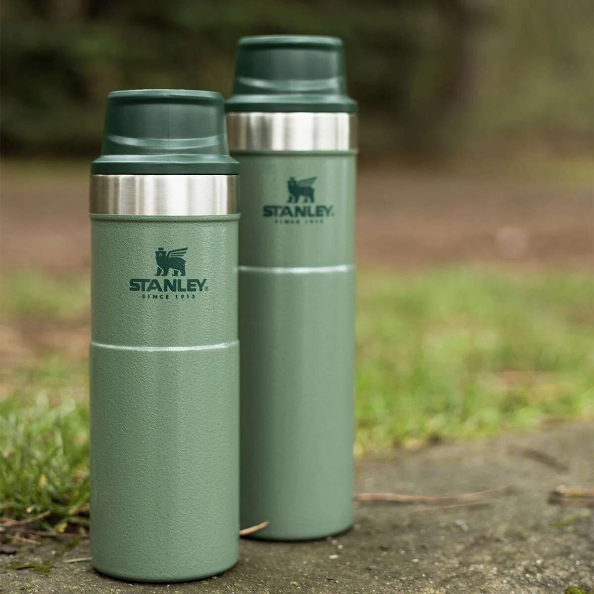 Stanley Classic Trigger Action Travel Mug 20oz 8 Stanley Classic Trigger Action Travel Mug 20oz - Image 6