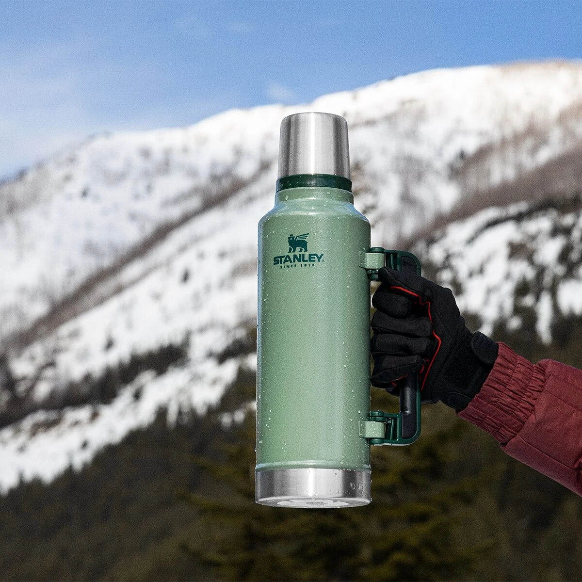 Stanley Classic Legendary Bottle 2.5qt 5 Stanley Classic Legendary Bottle 2.5qt - Image 3